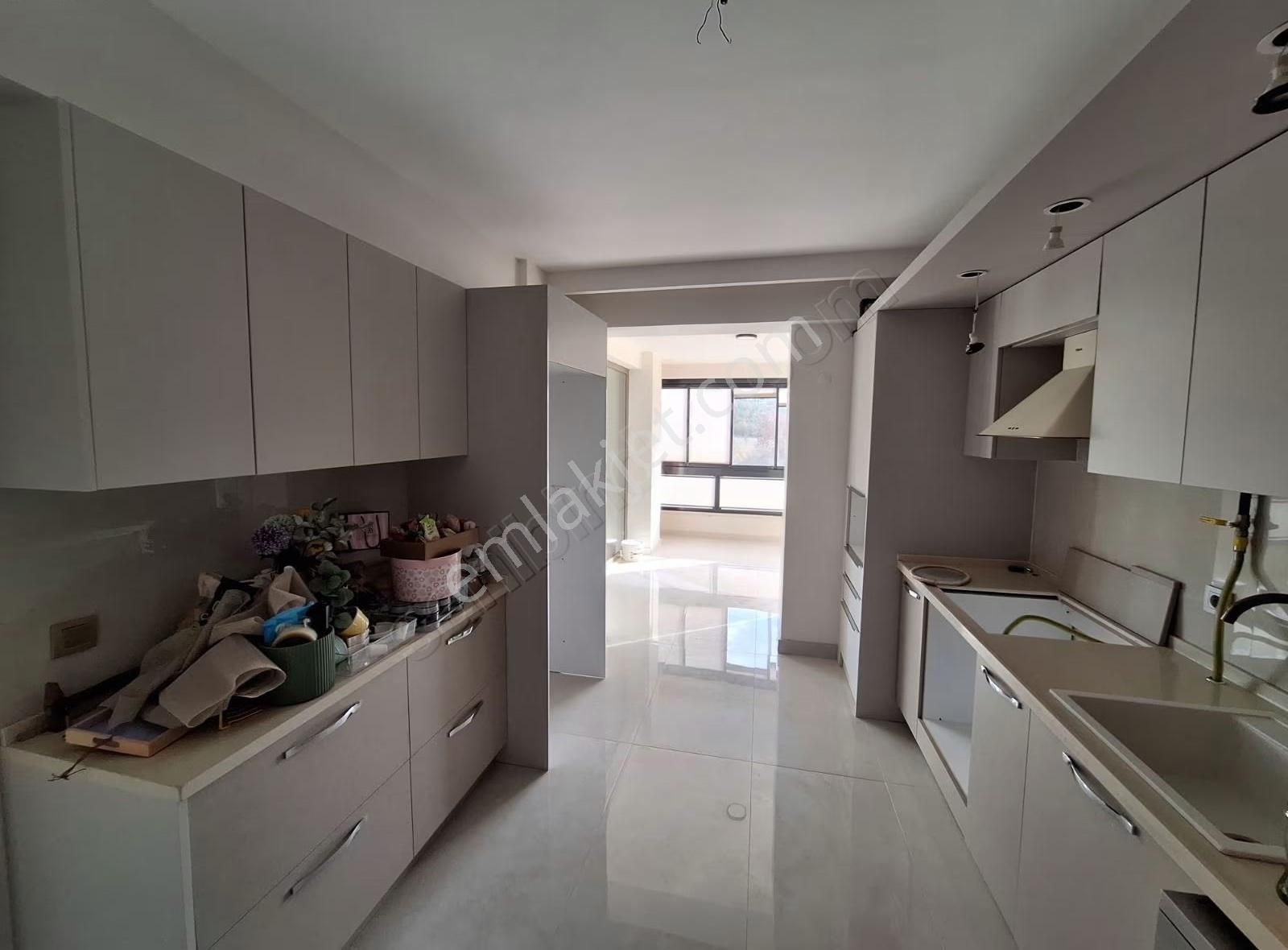 Kayapa'da Özel Kat Teraslı Süper Lüks Kiralık 3+1 Daire. - Görsel 13