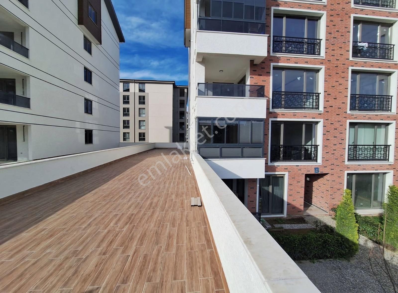 Kayapa'da Özel Kat Teraslı Süper Lüks Kiralık 3+1 Daire. - Görsel 6