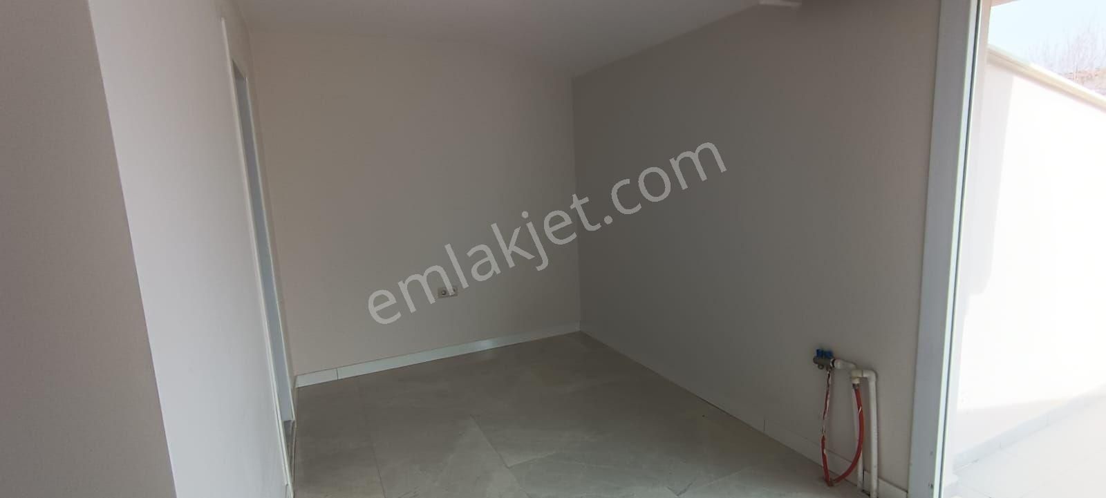 Ender Uysal Gayrimenkulden Zeytinköy Mahallesin De Kiralık Balkonlu Teraslı Dublex Daire... - Görsel 10