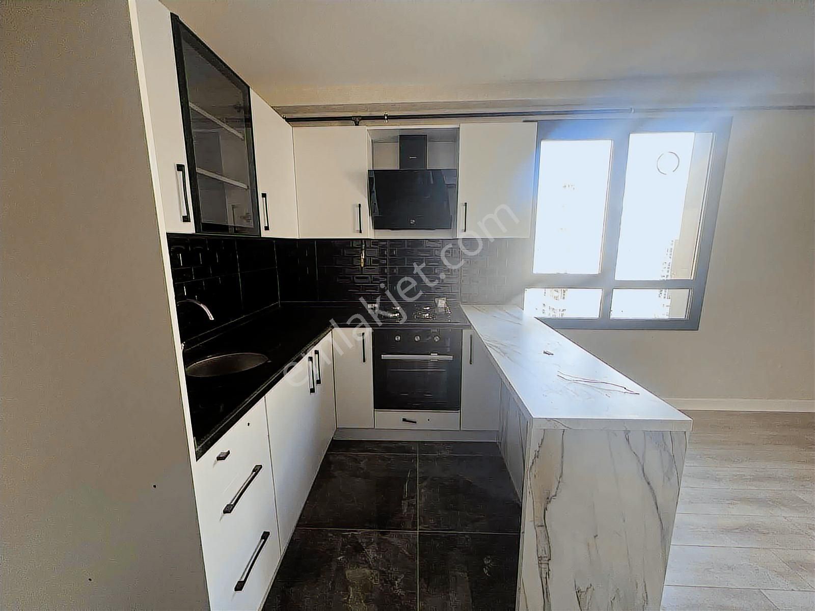 Yeşilloft'tan Satılık 1+1 Daire En Üst Kat - Görsel 5