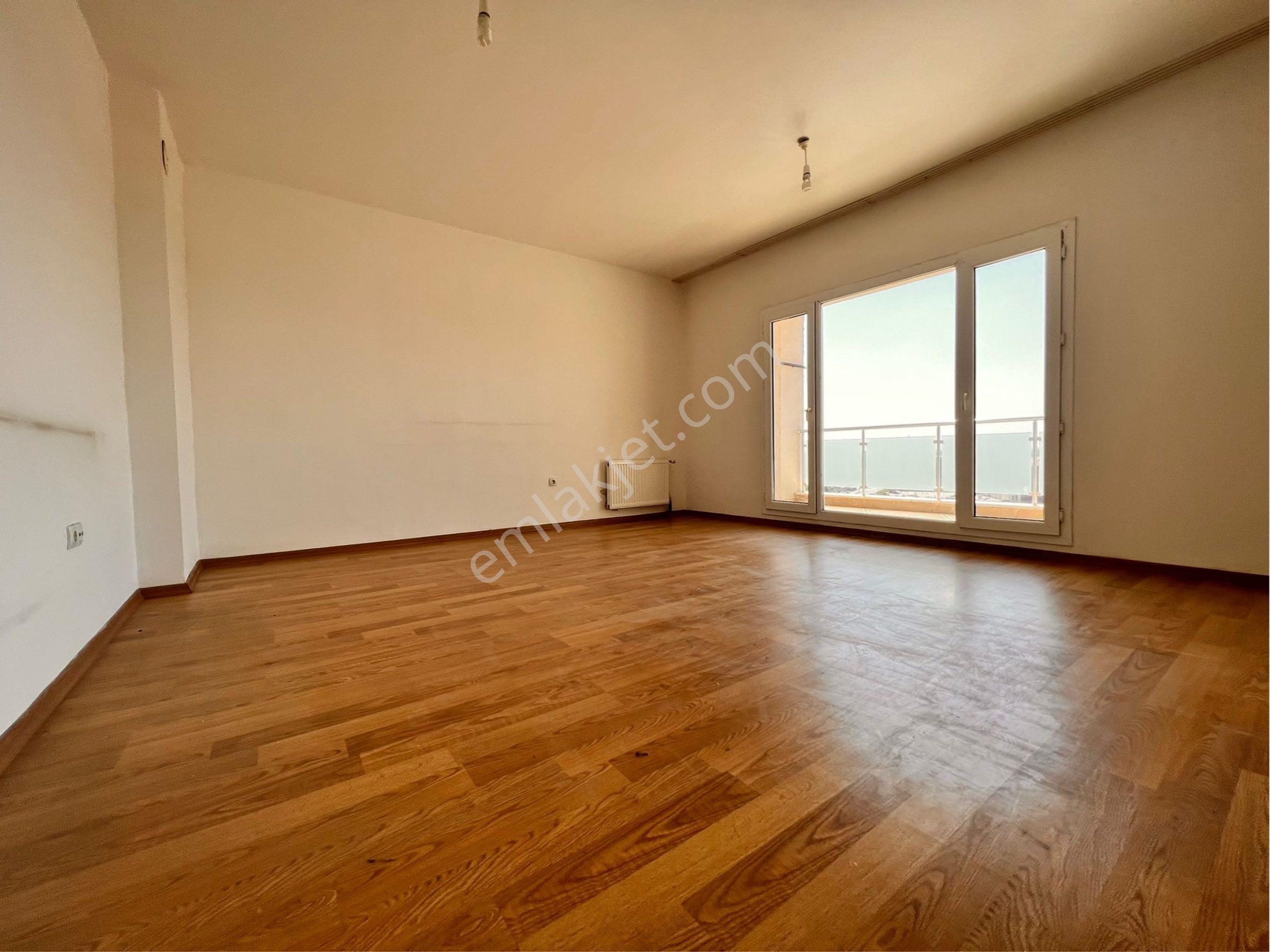 Kıyıkent Tokilerde Cadde Üzeri 2+1 Kapalı Mutfak Merkezi Isıtmalı Kiralık Daire - Görsel 3