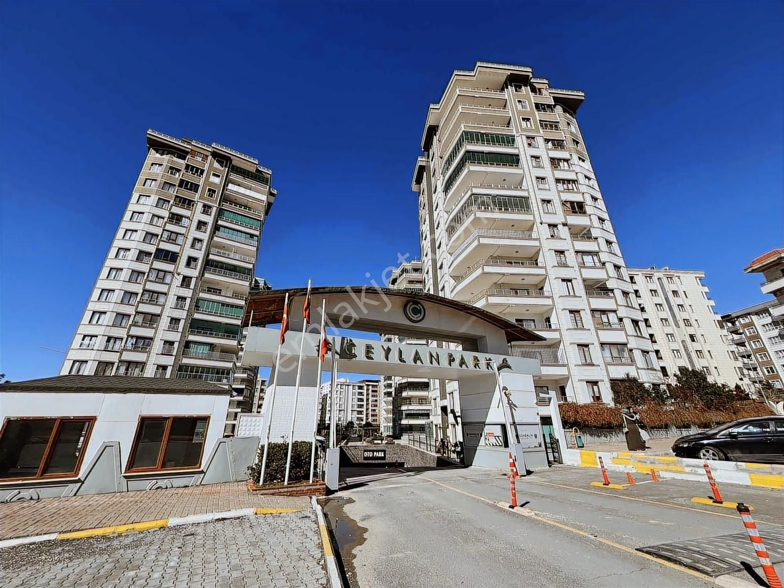 Yeşilloft'tan Satılık 4+1 Daire