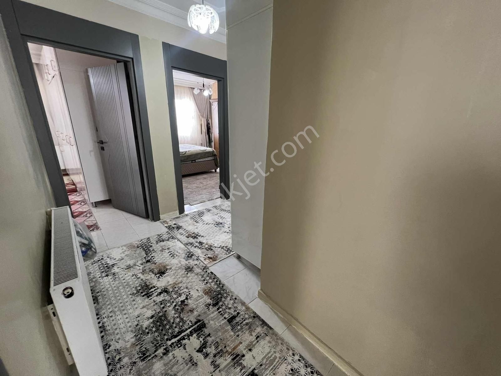 Yeşilloft'tan Acil Satılık 3+1 Daire - Görsel 8