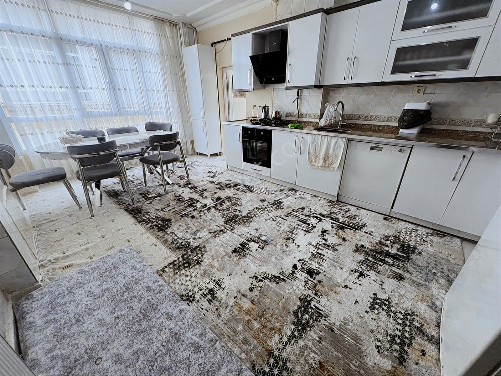 Yeşilloft'tan Acil Satılık 3+1 Daire