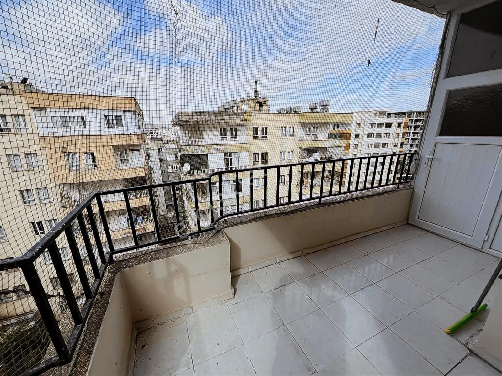 Yeşilloft'tan Acil Satılık 3+1 Daire - Görsel 12
