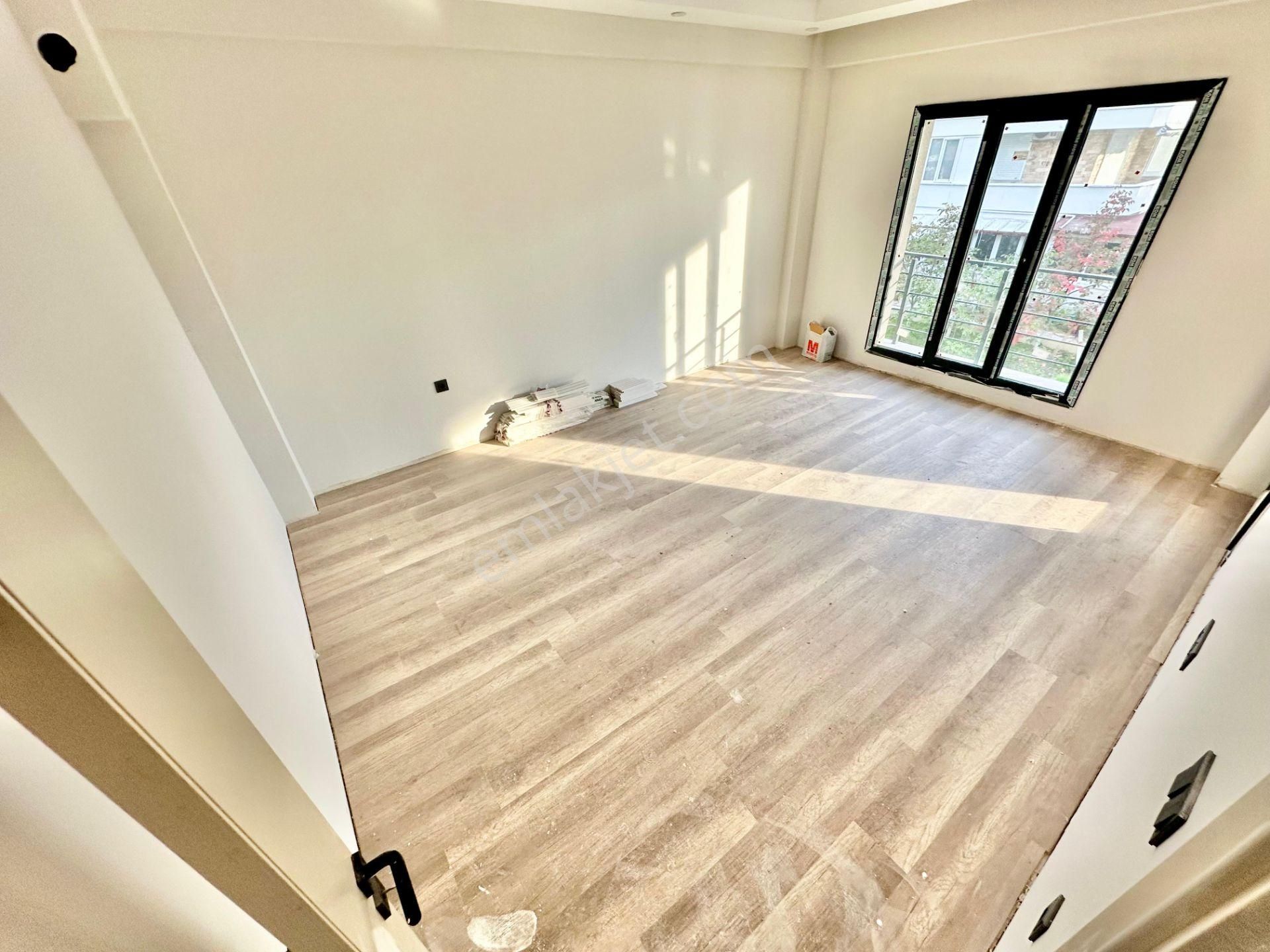 ꧁ay Emlaktan꧂avcılar'da Yüzme Havuzlu Lüks Butik Sitede Denize Sadece 300 Mt Satılık 2+1 Daire - Görsel 9