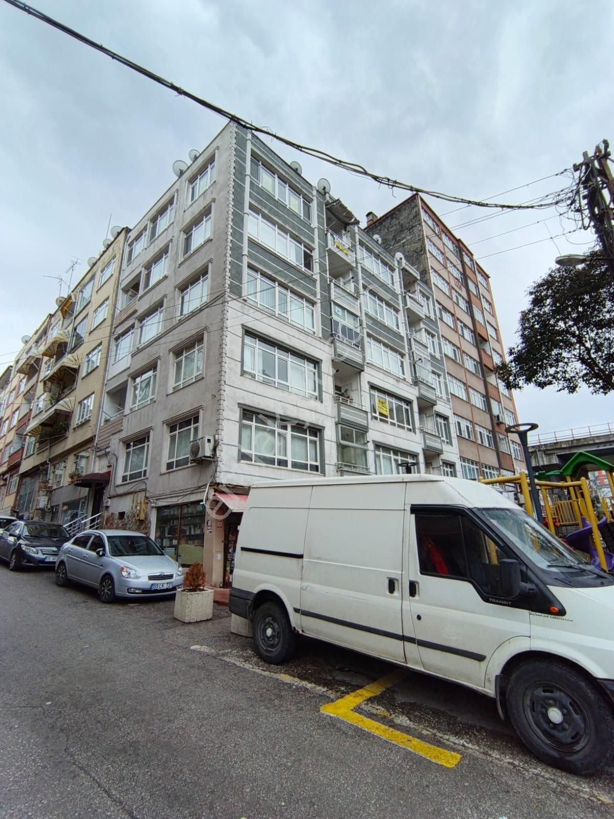 Hürriyet Mahallesinde İci Temiz Satılık Daire - Görsel 23