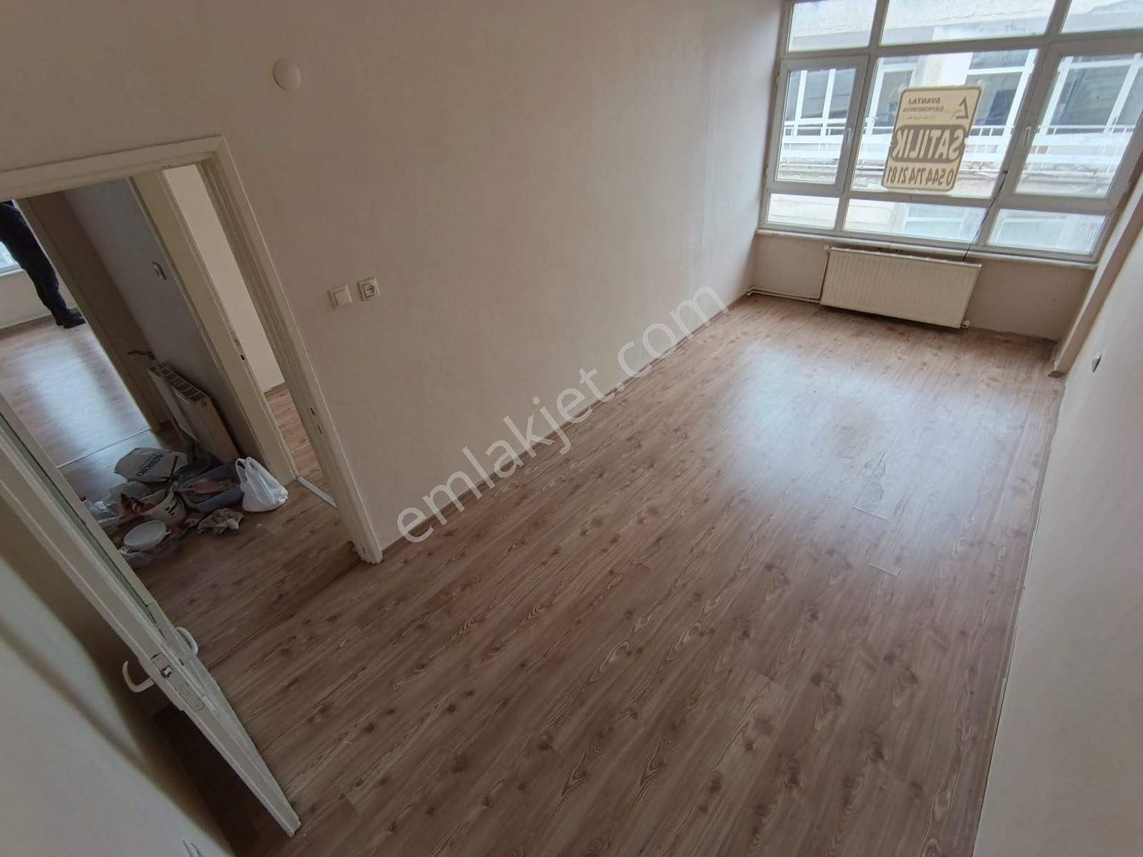 Hürriyet Mahallesinde İci Temiz Satılık Daire - Görsel 13