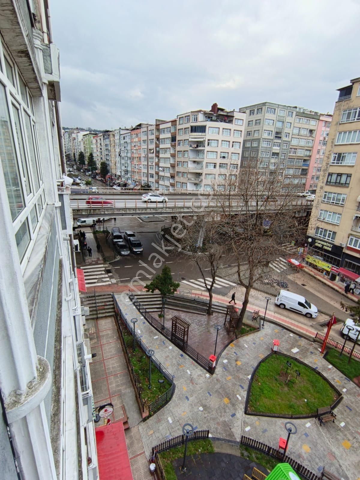 Hürriyet Mahallesinde İci Temiz Satılık Daire - Görsel 16