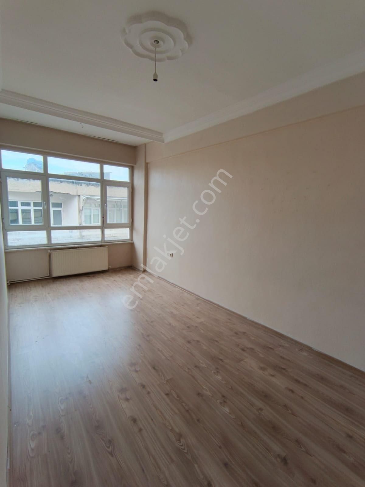 Hürriyet Mahallesinde İci Temiz Satılık Daire - Görsel 3