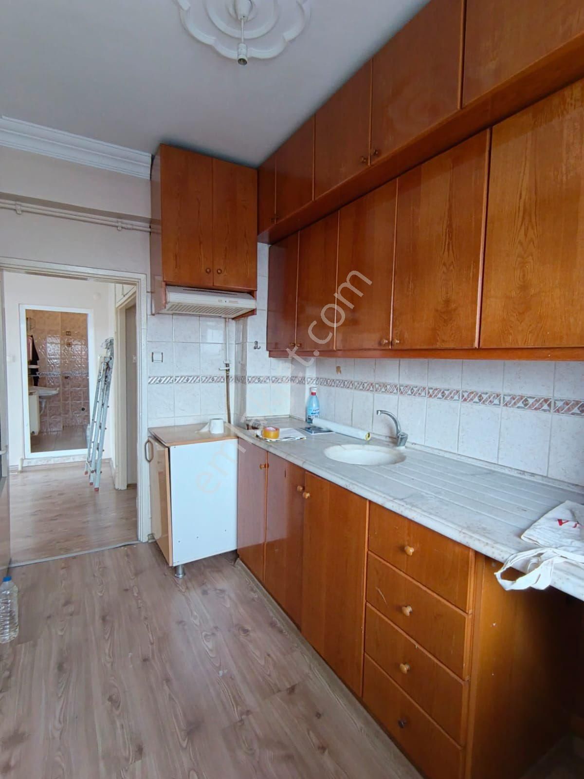 Hürriyet Mahallesinde İci Temiz Satılık Daire - Görsel 17