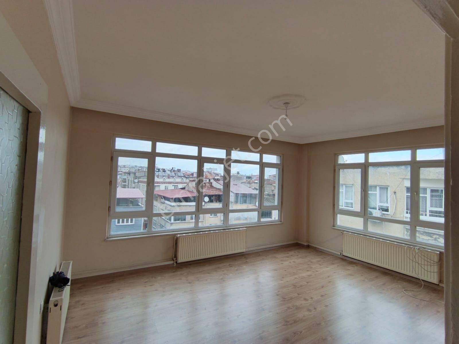 Hürriyet Mahallesinde İci Temiz Satılık Daire - Görsel 5