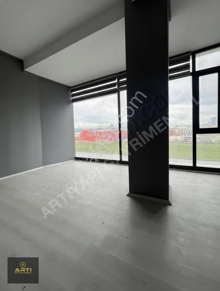 Beylikdüzü Yakupluda 350m2 İskanlı Kiralık Dükkan - Görsel 3
