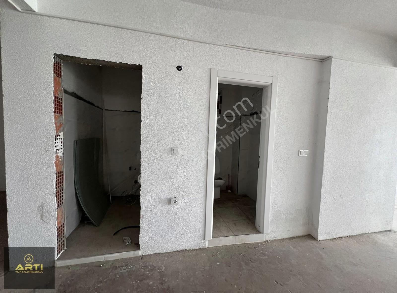 Beylikdüzü Yakupluda İskanlı 400m2 Rampalı Kiralık Dükkan - Görsel 2