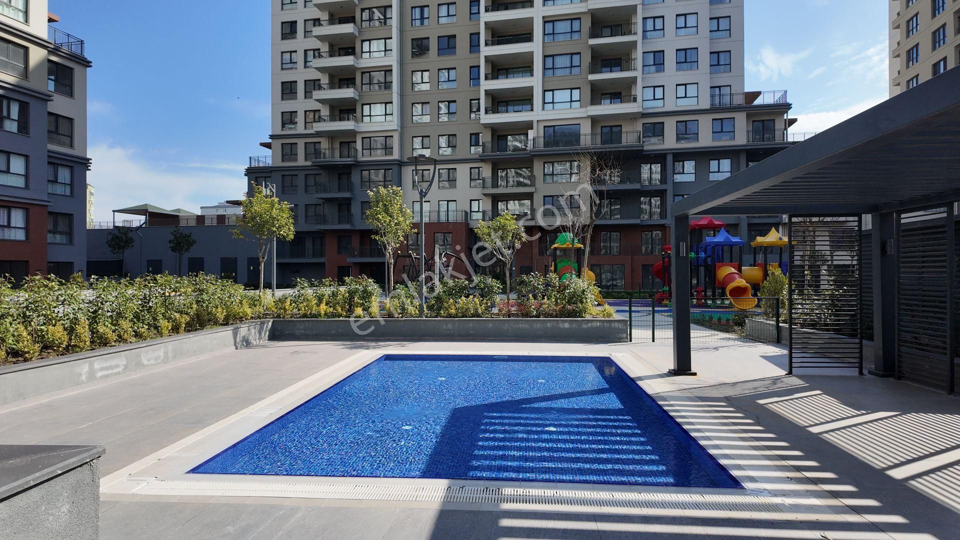 Referans Beylikdüzünde Peyzaj Cephe Sıfır Satılık 3+1 Daire - Görsel 32