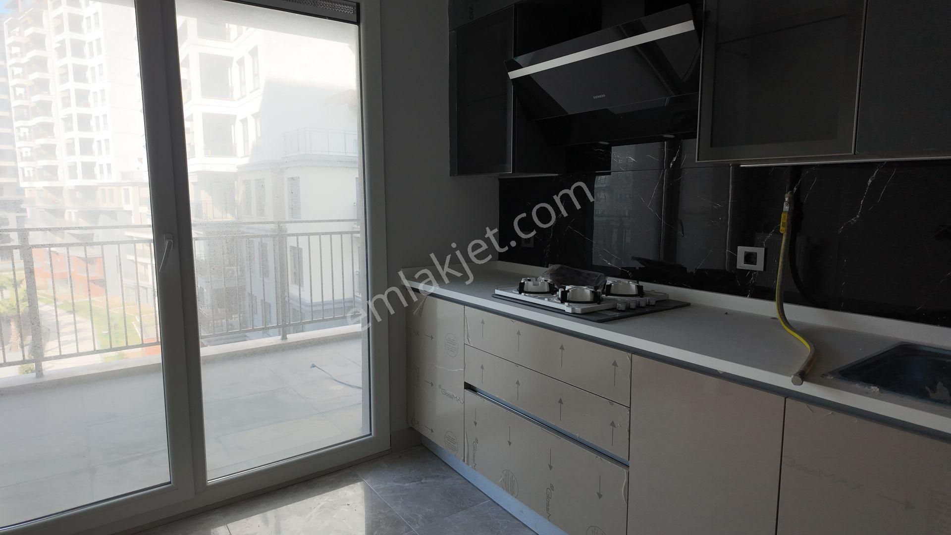 Referans Beylikdüzünde Peyzaj Cephe Sıfır Satılık 3+1 Daire - Görsel 10