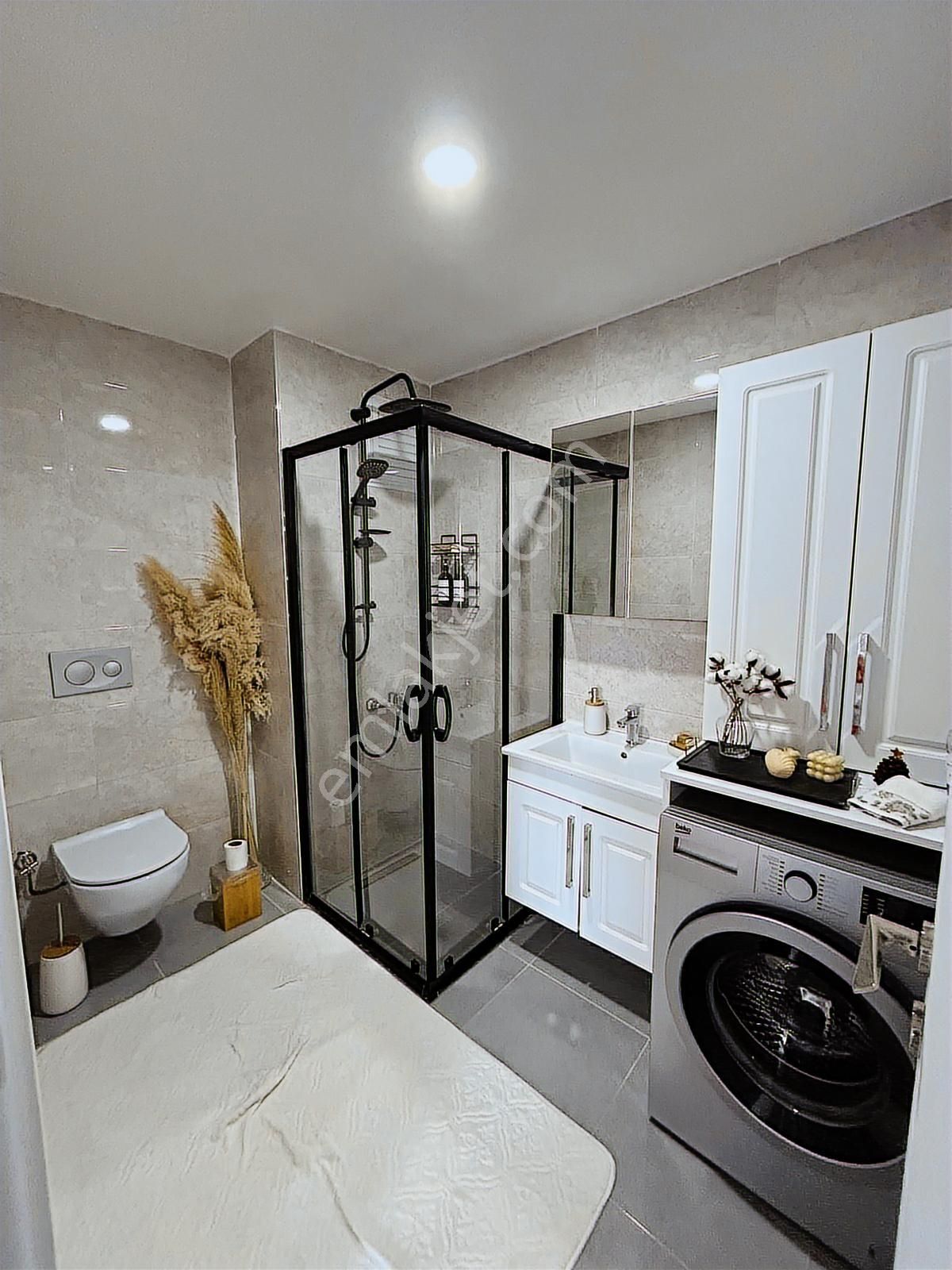 Beylikdüzü, Özerler Marina Yaşam Konaklarında 2+1,vadi Manzaralı - Görsel 2