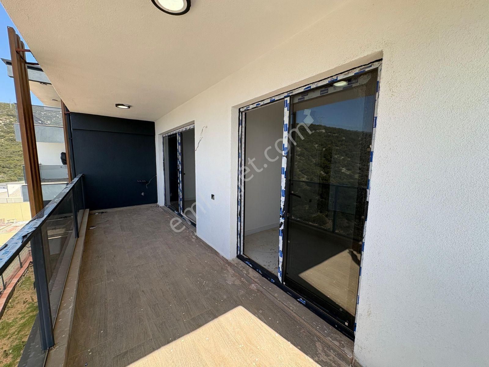 Akbükte Ful Panoramik Deniz Manzaralı Geniş Daire - Görsel 2