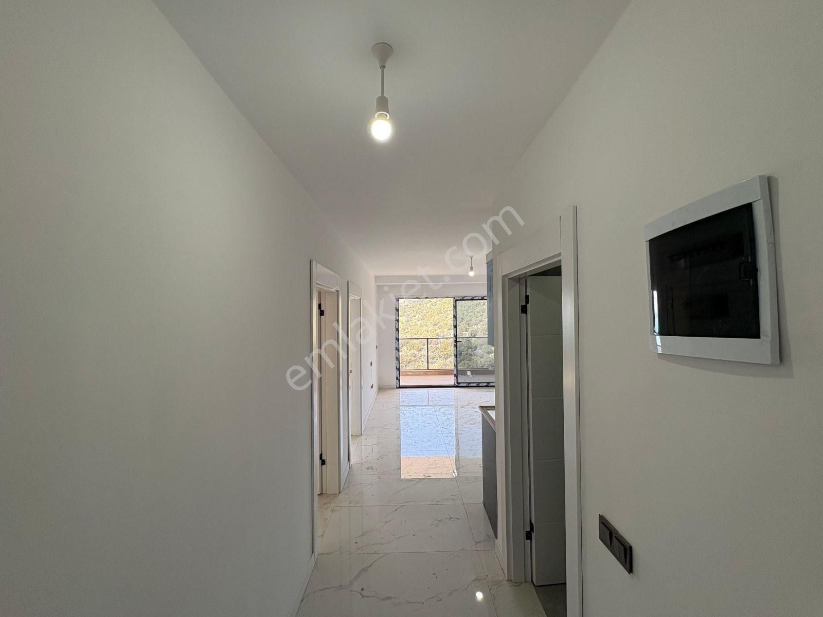 Akbükte Ful Panoramik Deniz Manzaralı Geniş Daire - Görsel 12