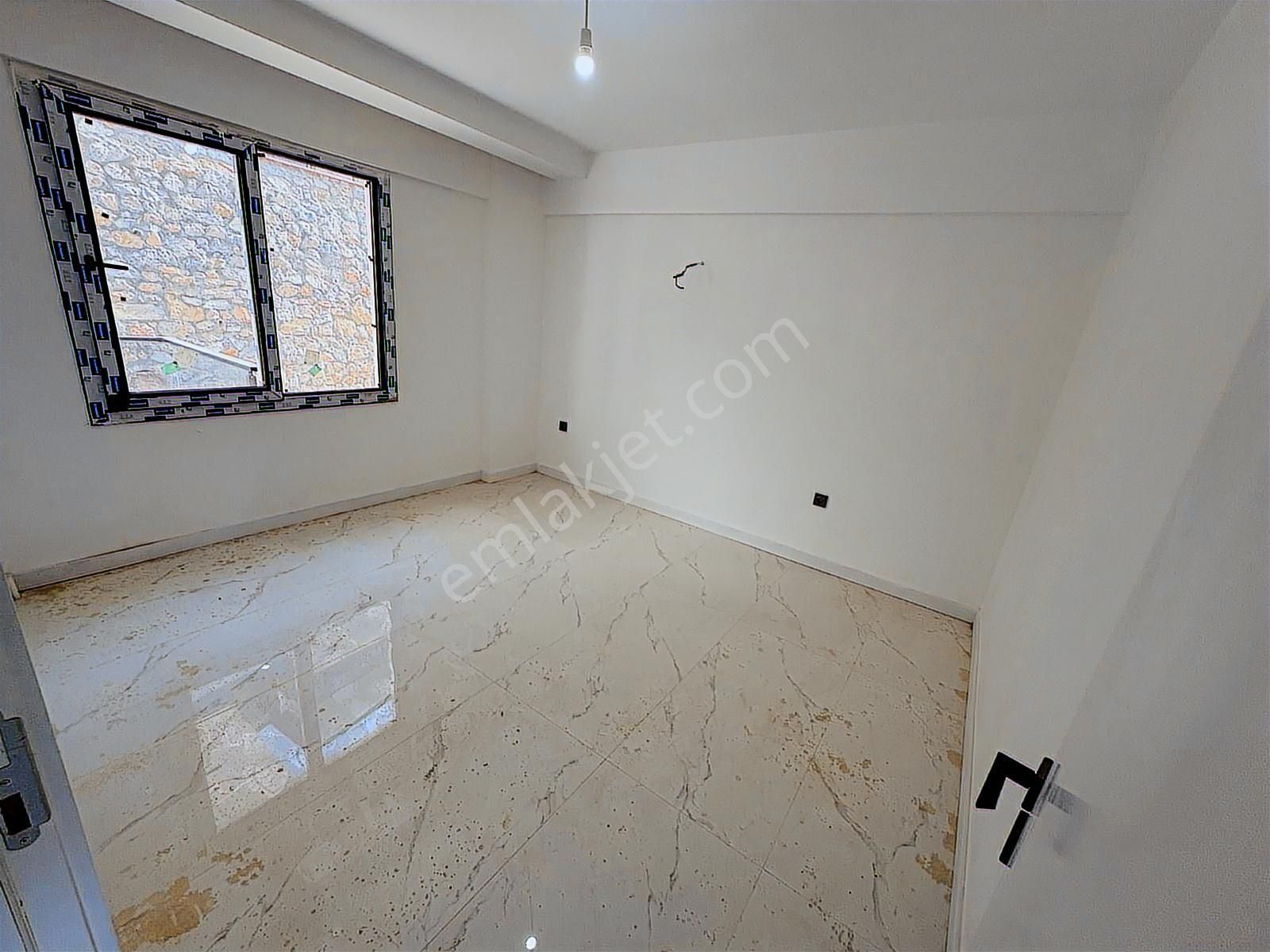 Akbükte Ful Panoramik Deniz Manzaralı Geniş Daire - Görsel 10