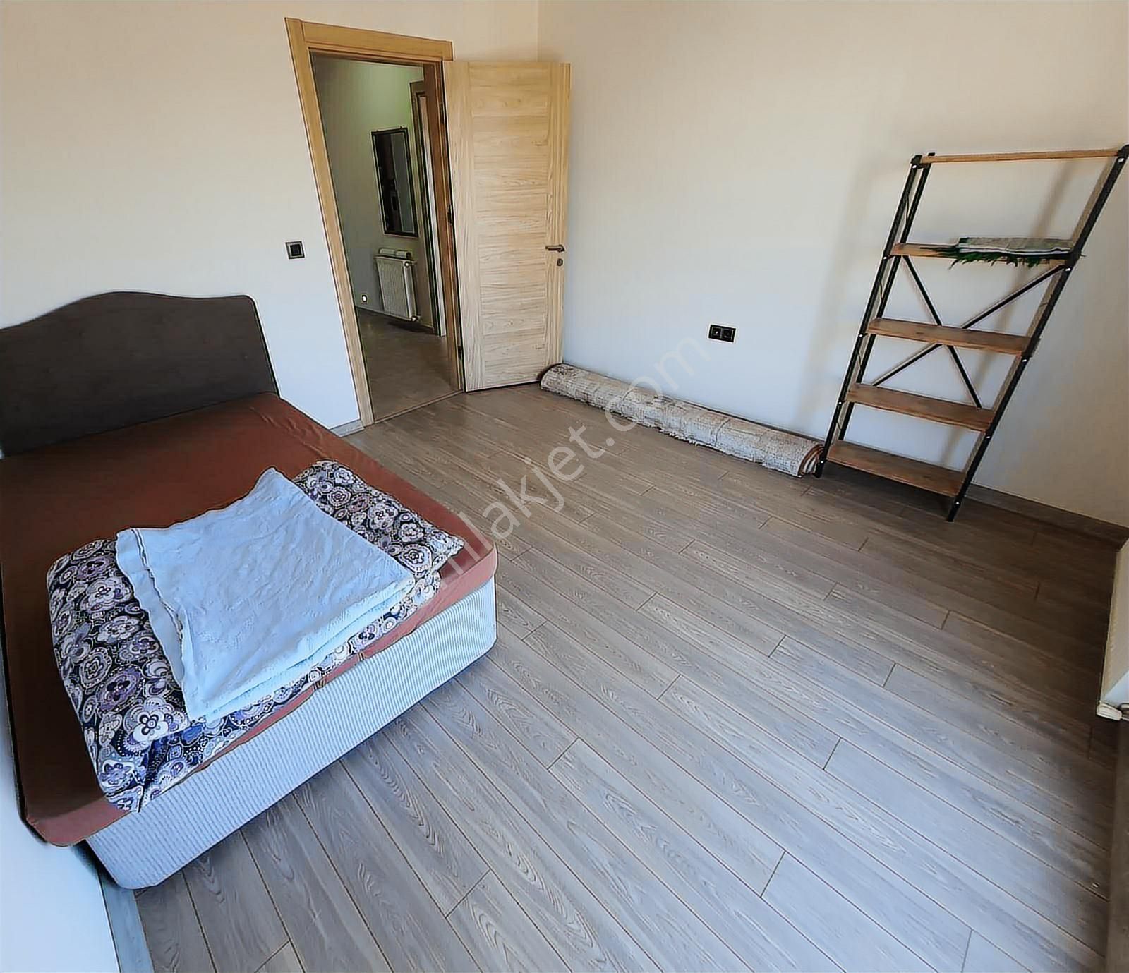 Anadolu Caddesi Beldiye Yanında Eşyalı Kiralık 1+1 Daire - Görsel 19