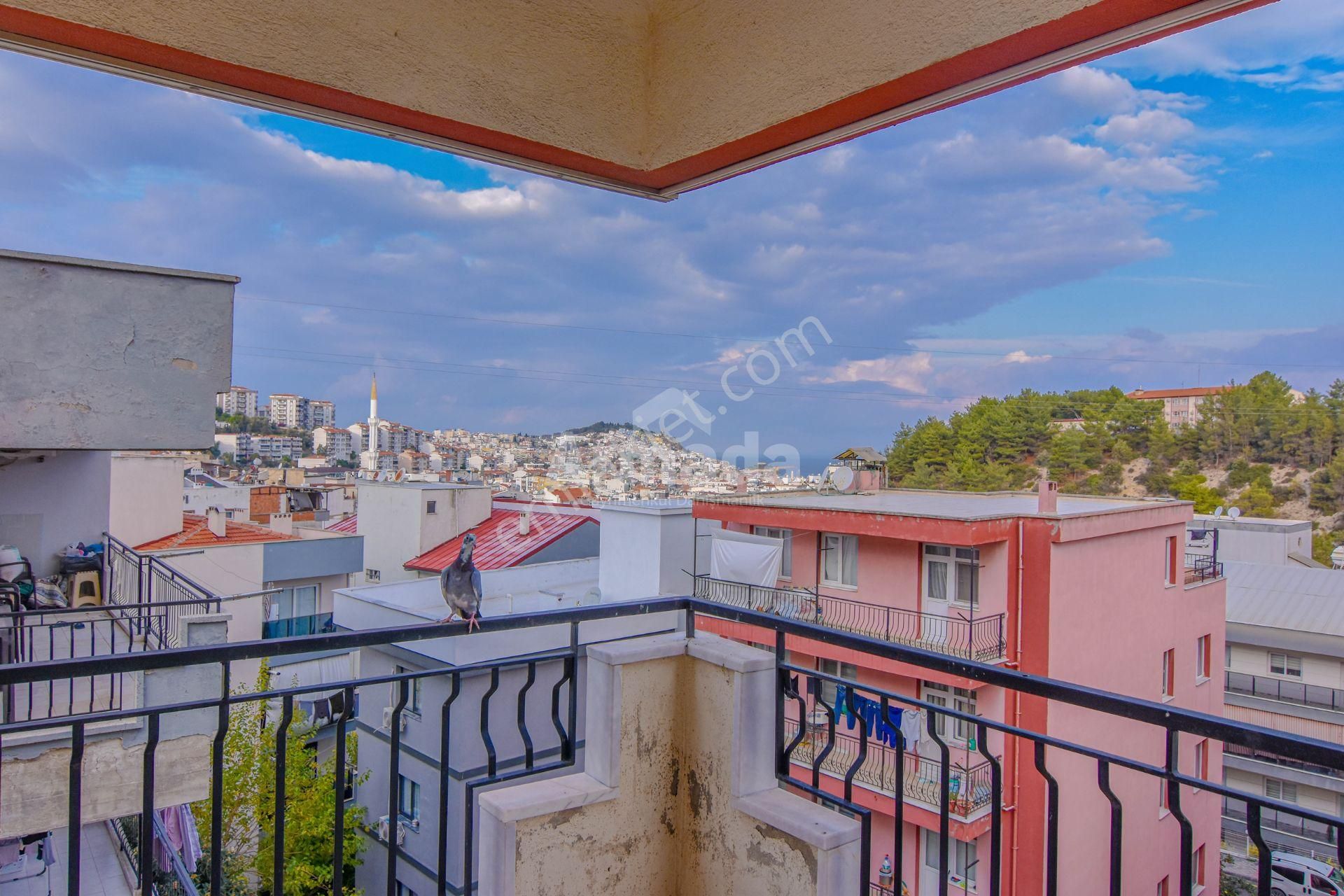 Kuşadası İkiçeşmelik Mahallesi'nde Manzaralı Fırsat 2+1 Daire - Görsel 19