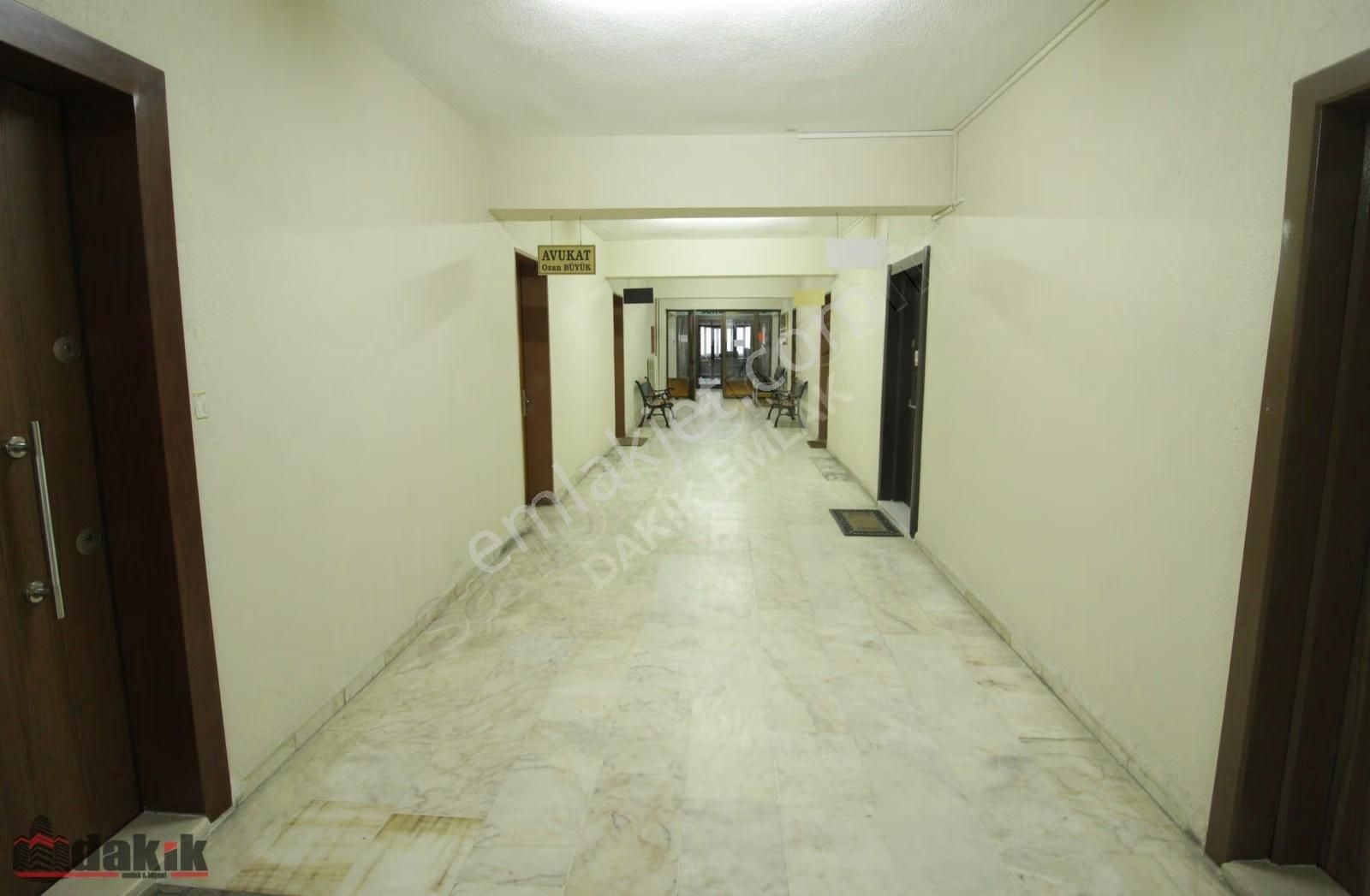 Dakik Emlaktan Özelidare İş Merkezinde Kiralık 35m² Kiralık Ofis