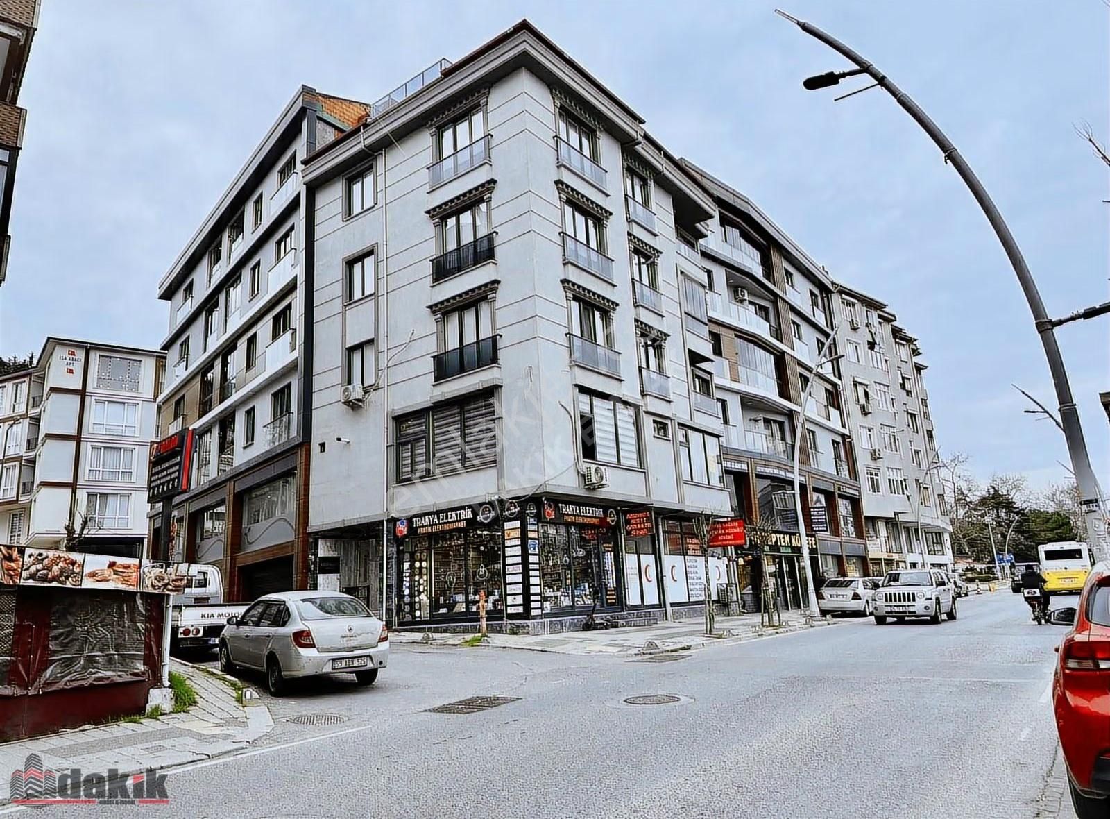 Dakik Emlaktan Devlet Hastanesi Yanında 1+1 55m² Kiralık Ofis
