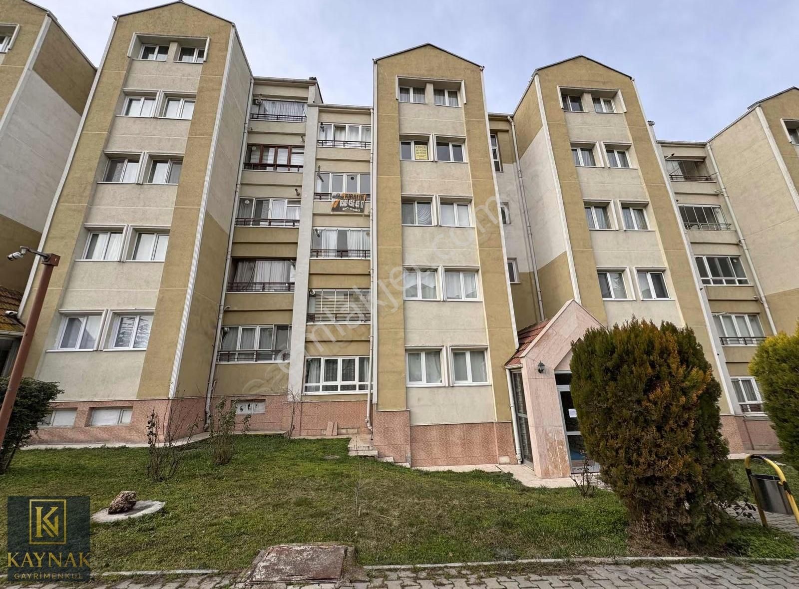 Kaynak'tan Elvankent'te Site İçersinde Yapılı Ara Kat 3+1 Daire