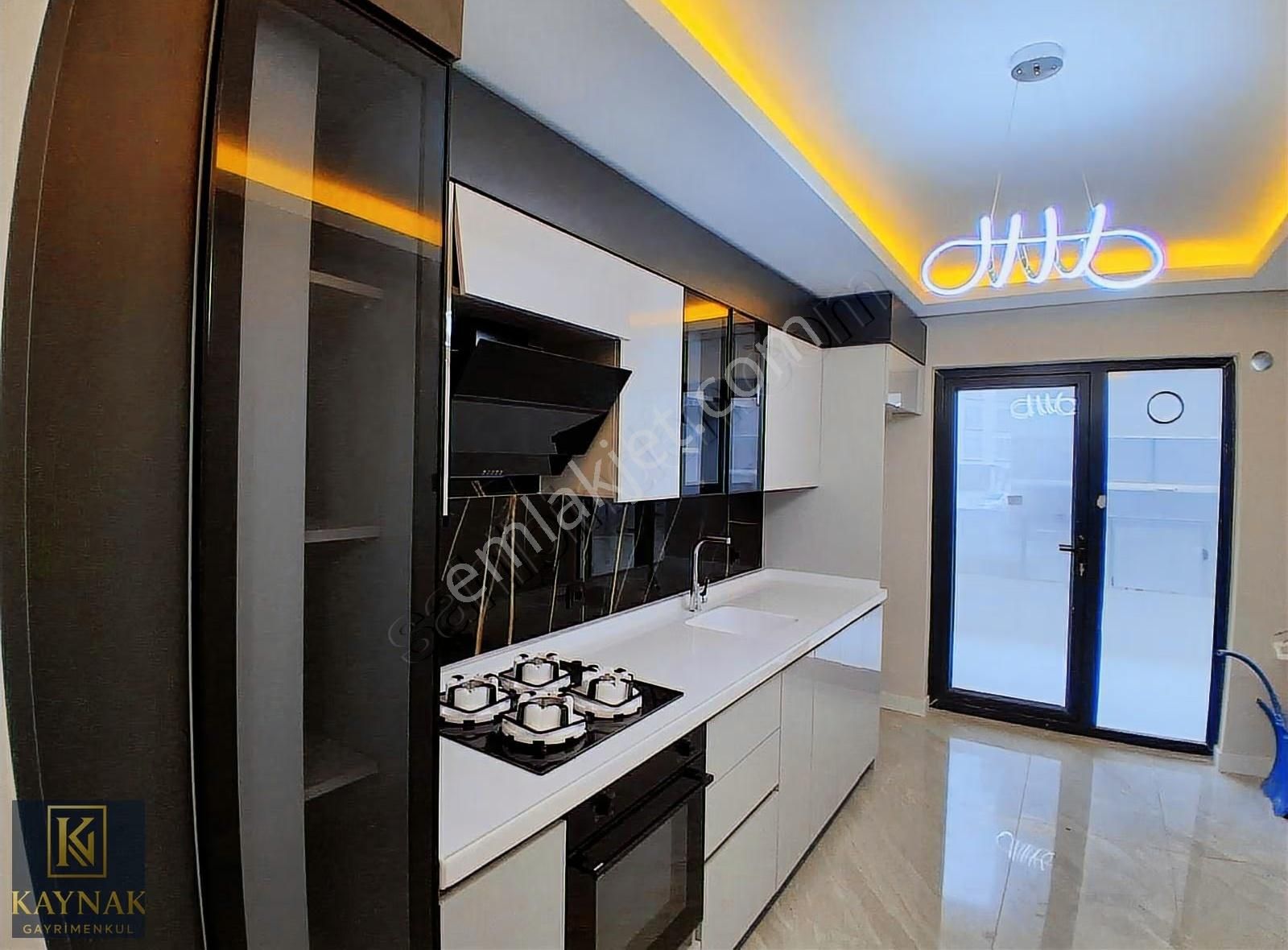 Kaynak'tan Sincan Yenikent'te Satılık 3+1 Lüx Daire