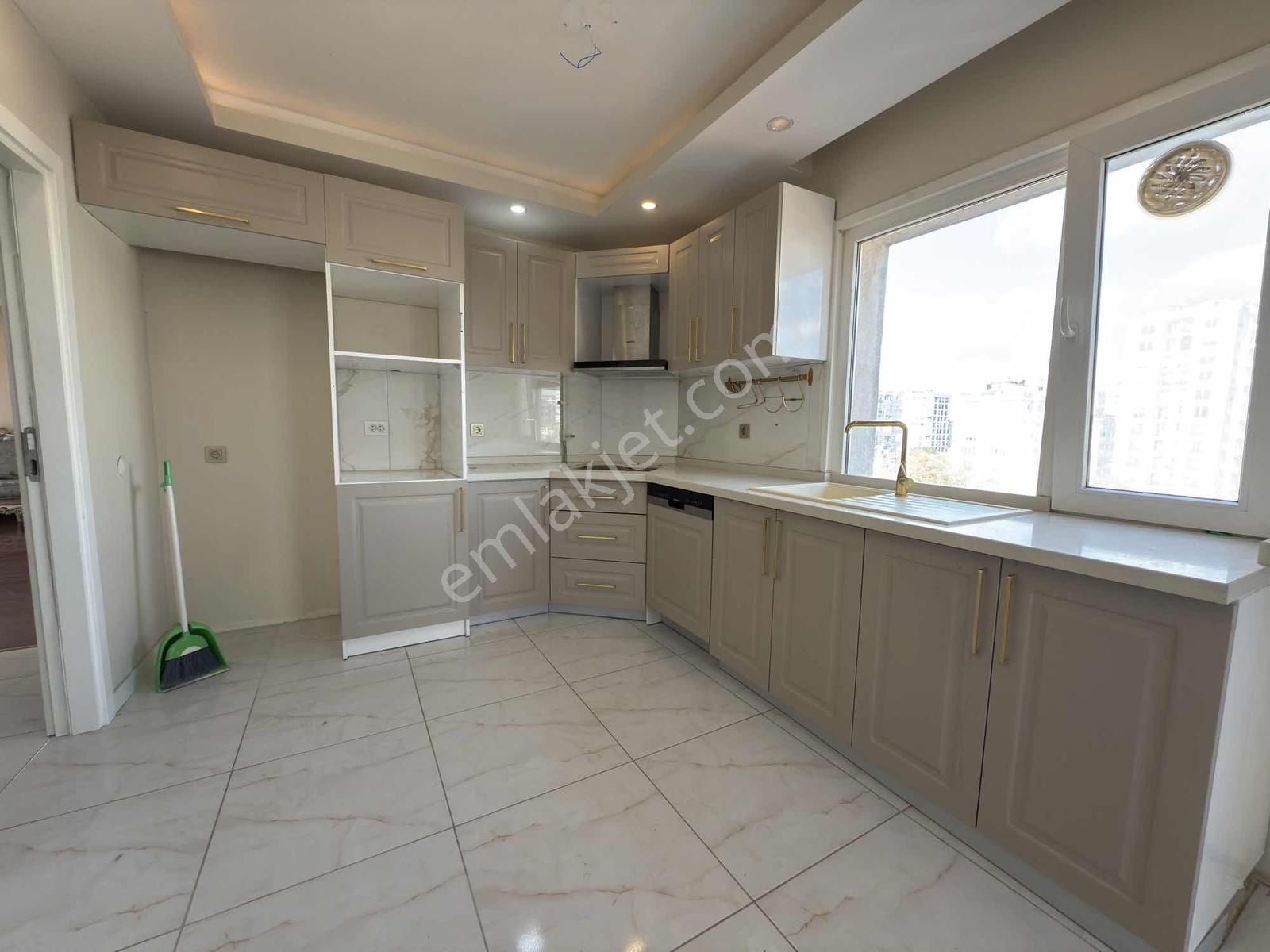 Alkaya'dan Suadiye'de Kiralık 3+2 Dubleks Daire Marmaraya 5 Dk - Görsel 31