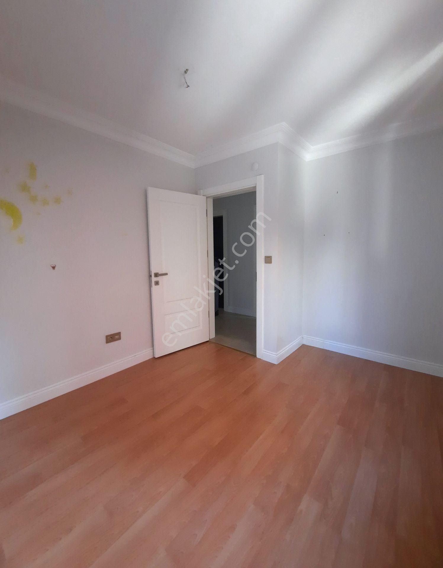 Gayrettepe Merkezde Genç Binada Lux 2+1 90 M2 2.kat Kombili Asansörlü Klimalı Yenilenmiş Ferah Daire - Görsel 24