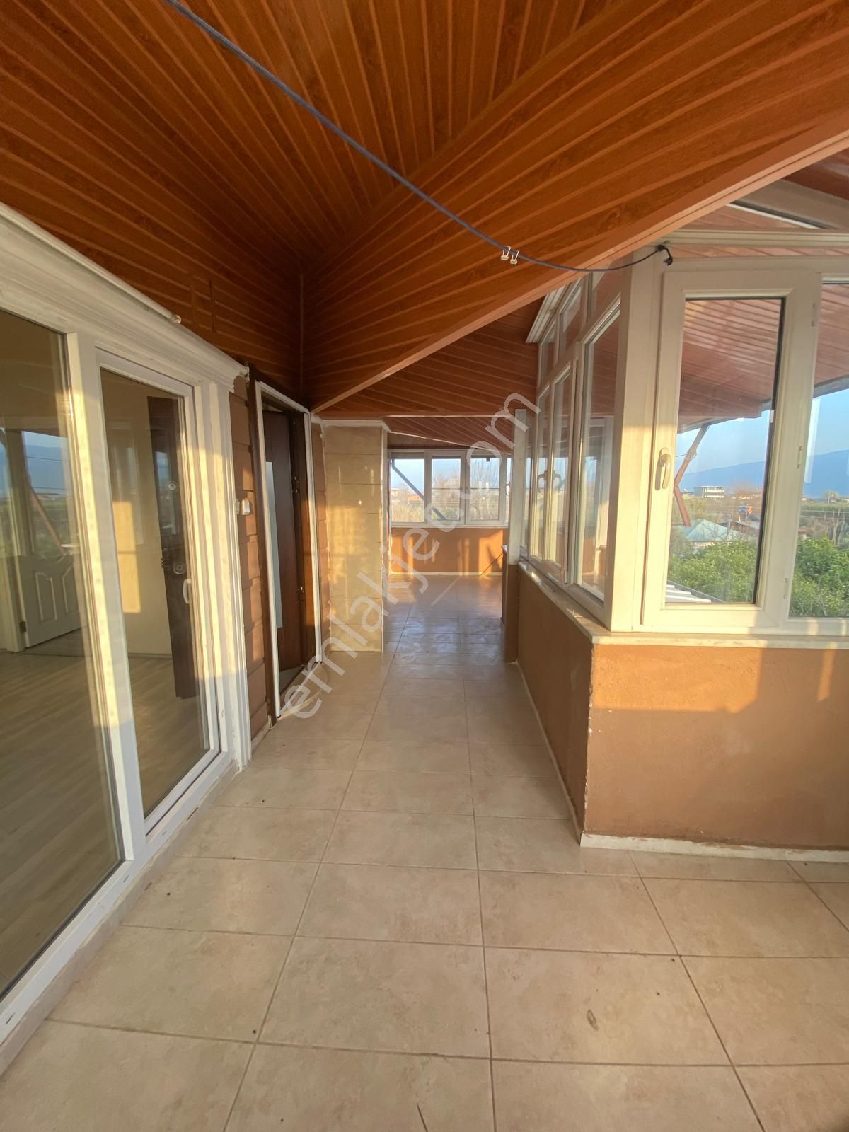 Şirinevler’de Pazar Pazarı Yanı, Aydınlık Ve Geniş Kiralık 3+1! - Görsel 2