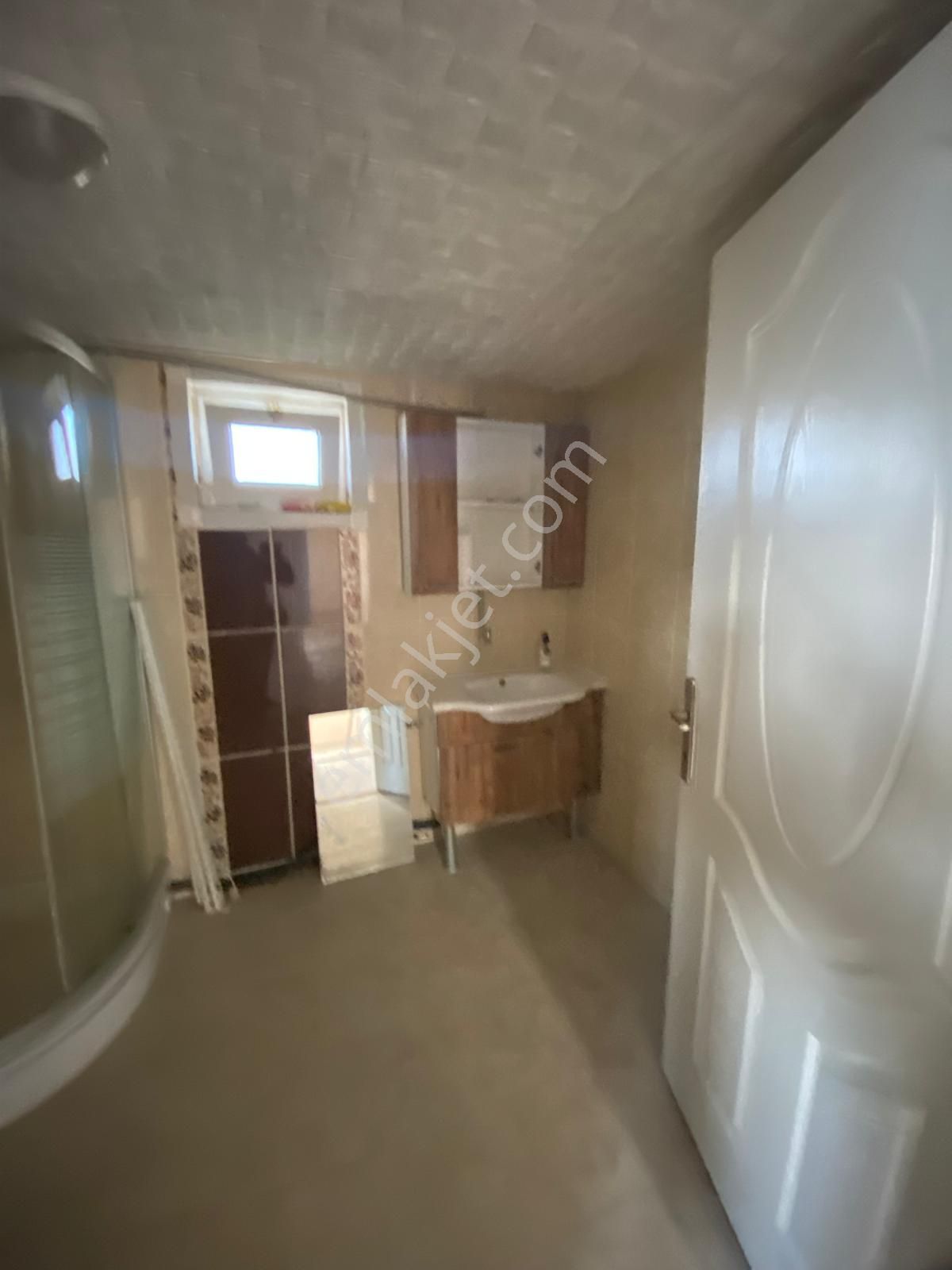 Şirinevler’de Pazar Pazarı Yanı, Aydınlık Ve Geniş Kiralık 3+1! - Görsel 10