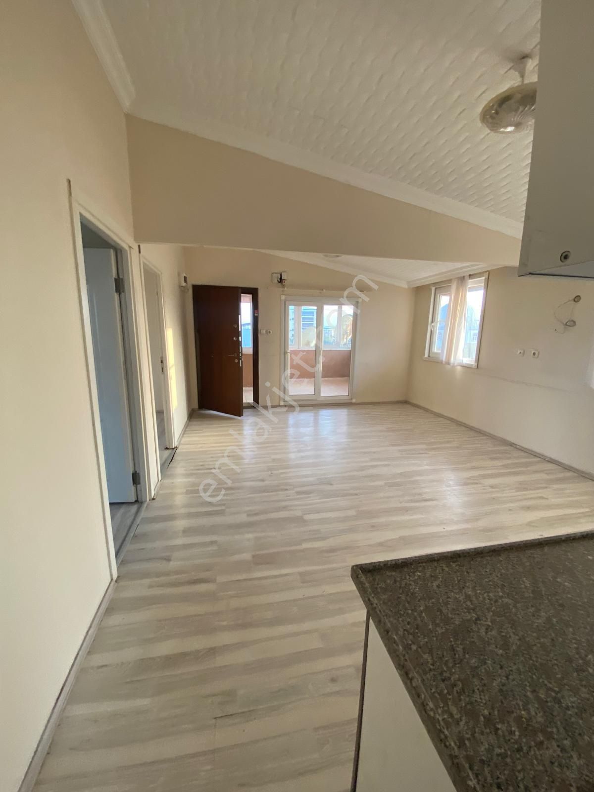 Şirinevler’de Pazar Pazarı Yanı, Aydınlık Ve Geniş Kiralık 3+1! - Görsel 14