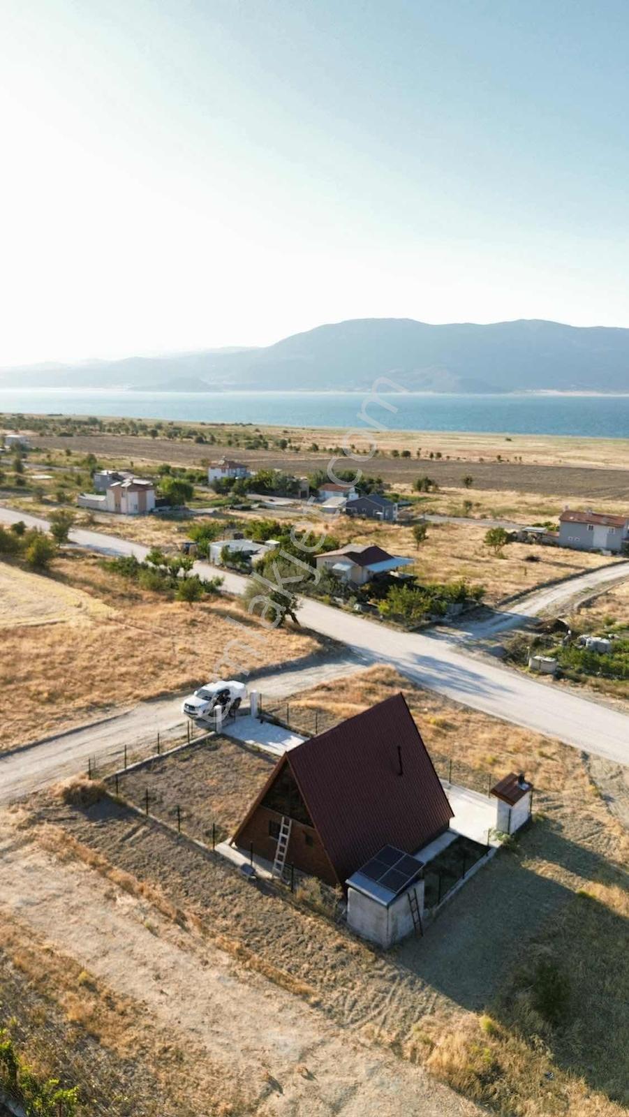 İnal Emlak'tan Çendik'te Göl Manzaralı Emsalsiz Bungalov - Görsel 2