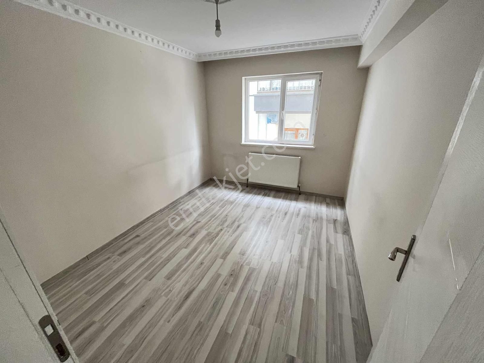 Oturuma Hazır 3+1 110 M2 1.katta Asansörlü Ön Cephe Daire !! - Görsel 17