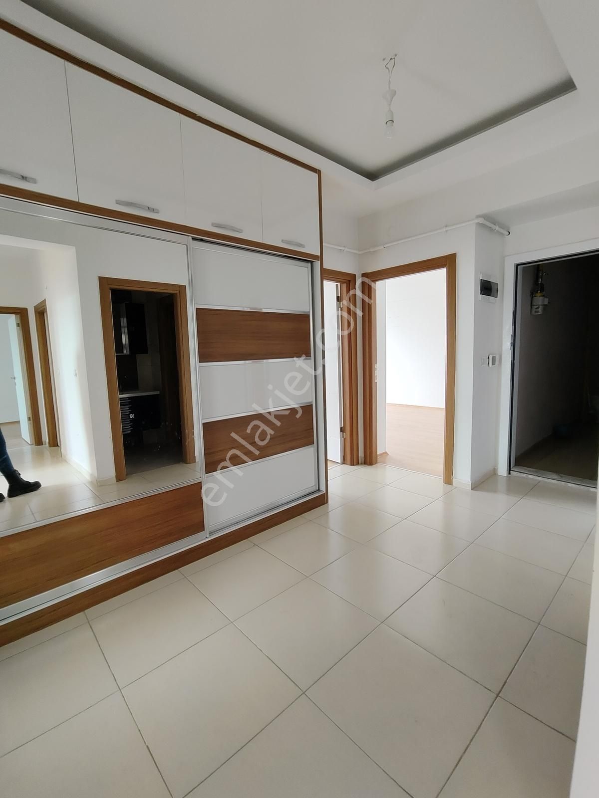 Toki Demokrasi Mahallesi Malazgirt Bulvarı Kiralık Daire - Görsel 4