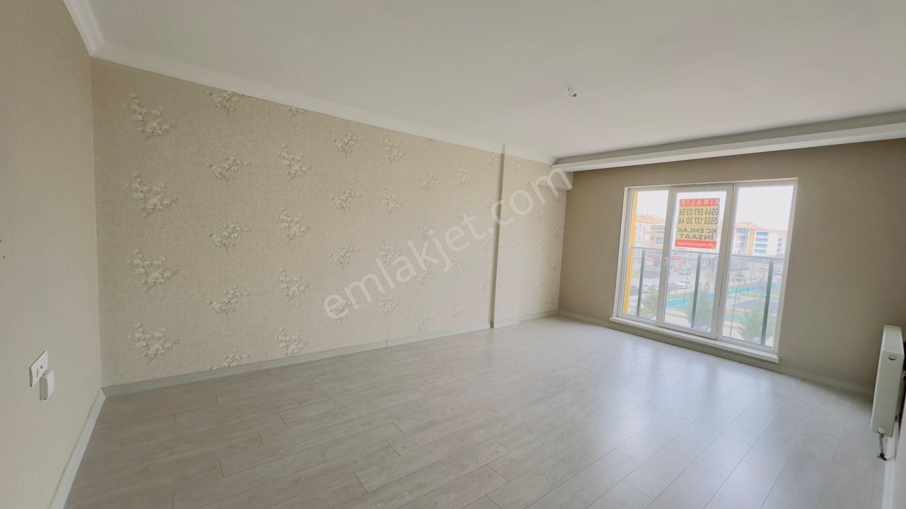 Kc Emlaktan Park Cepheli Ara Kat Kiralık 3+1 140m2 Daire - Görsel 2