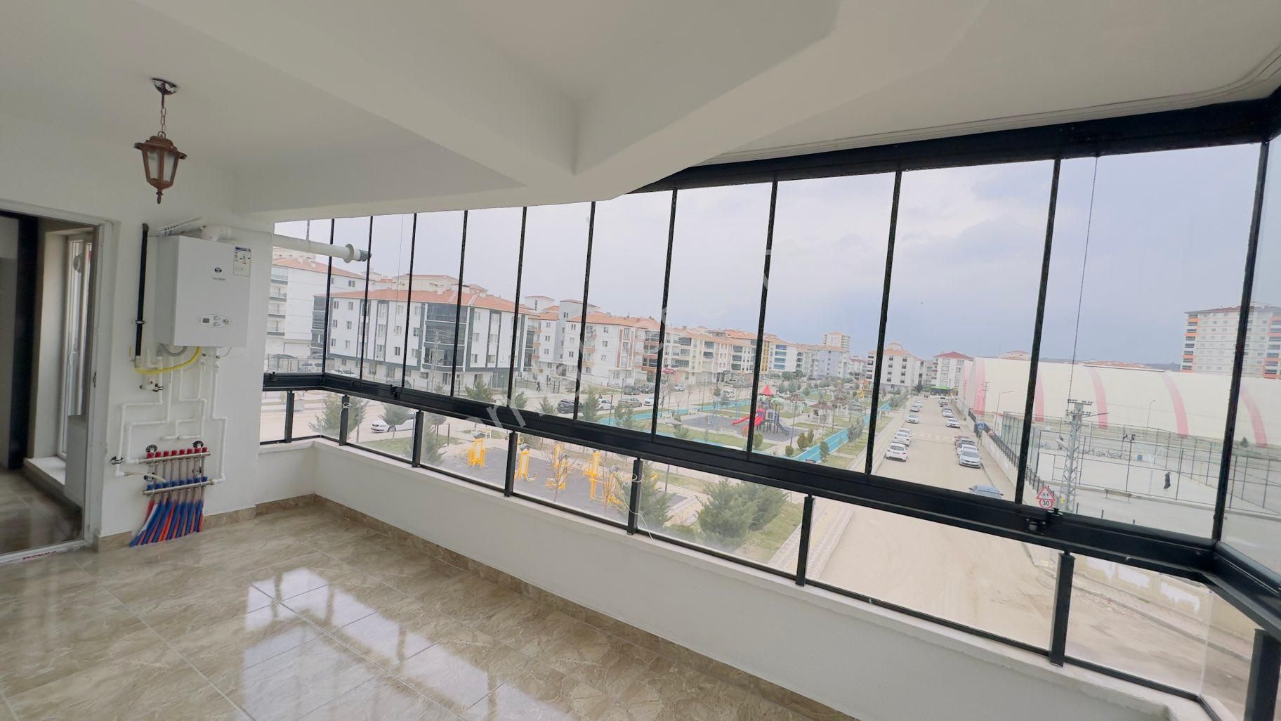 Kc Emlaktan Park Cepheli Ara Kat Kiralık 3+1 140m2 Daire - Görsel 20