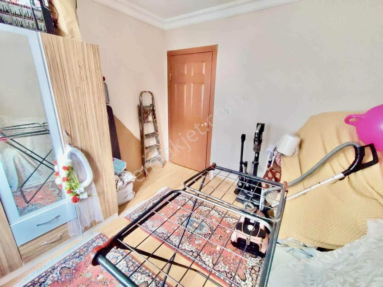 Gün Sazak Cad Üzeri Ara Kat Manzaralı 3+1 Daire - Görsel 25