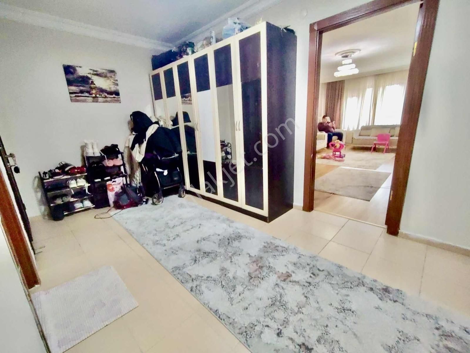 Gün Sazak Cad Üzeri Ara Kat Manzaralı 3+1 Daire - Görsel 6