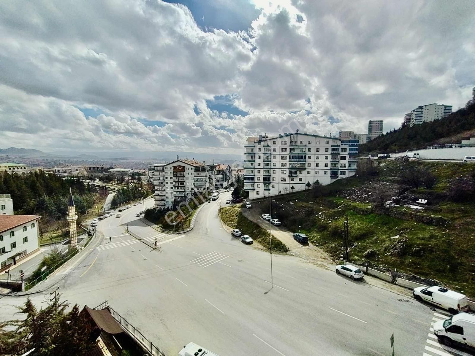 Gün Sazak Cad Üzeri Ara Kat Manzaralı 3+1 Daire - Görsel 29