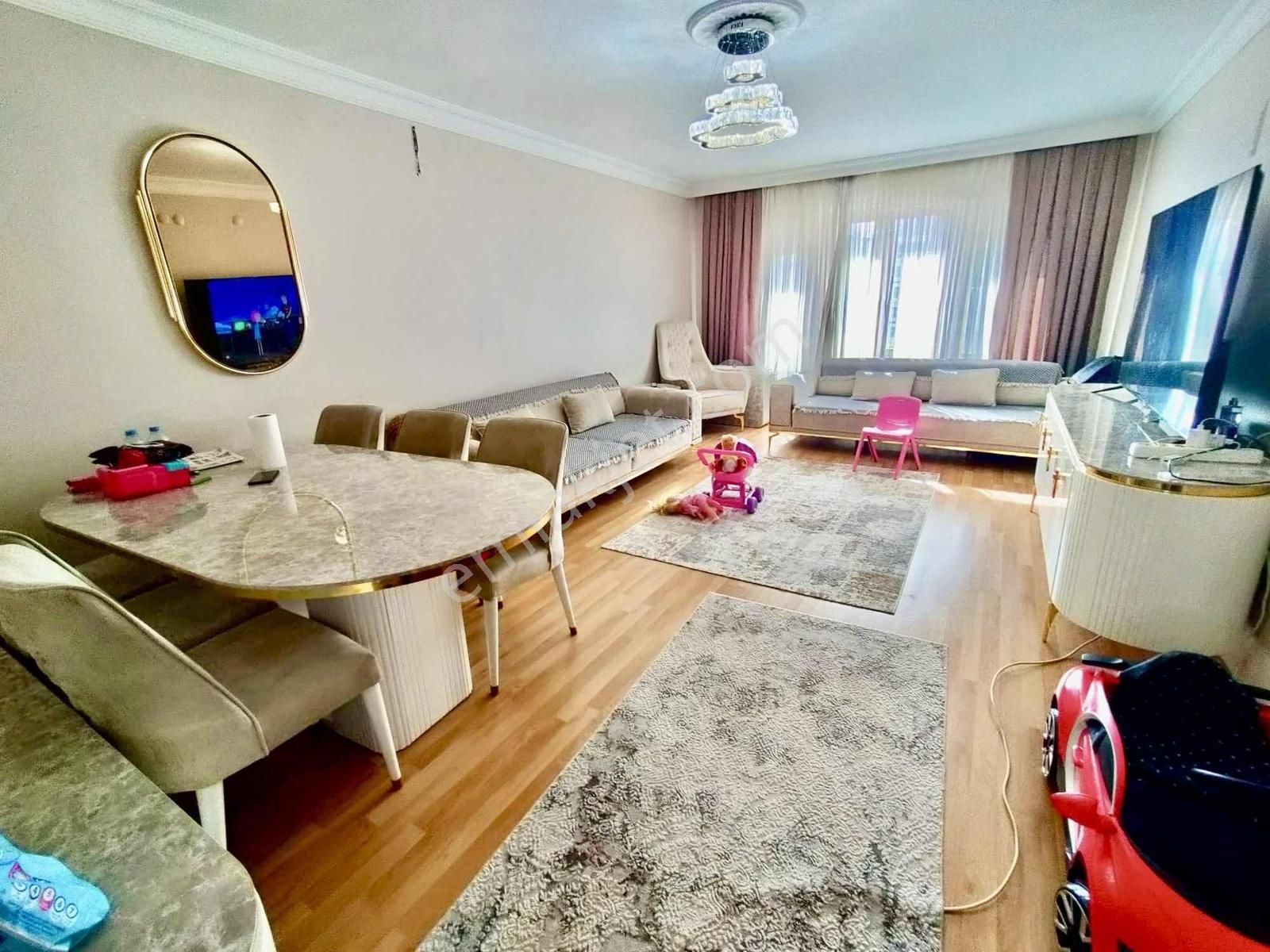 Gün Sazak Cad Üzeri Ara Kat Manzaralı 3+1 Daire