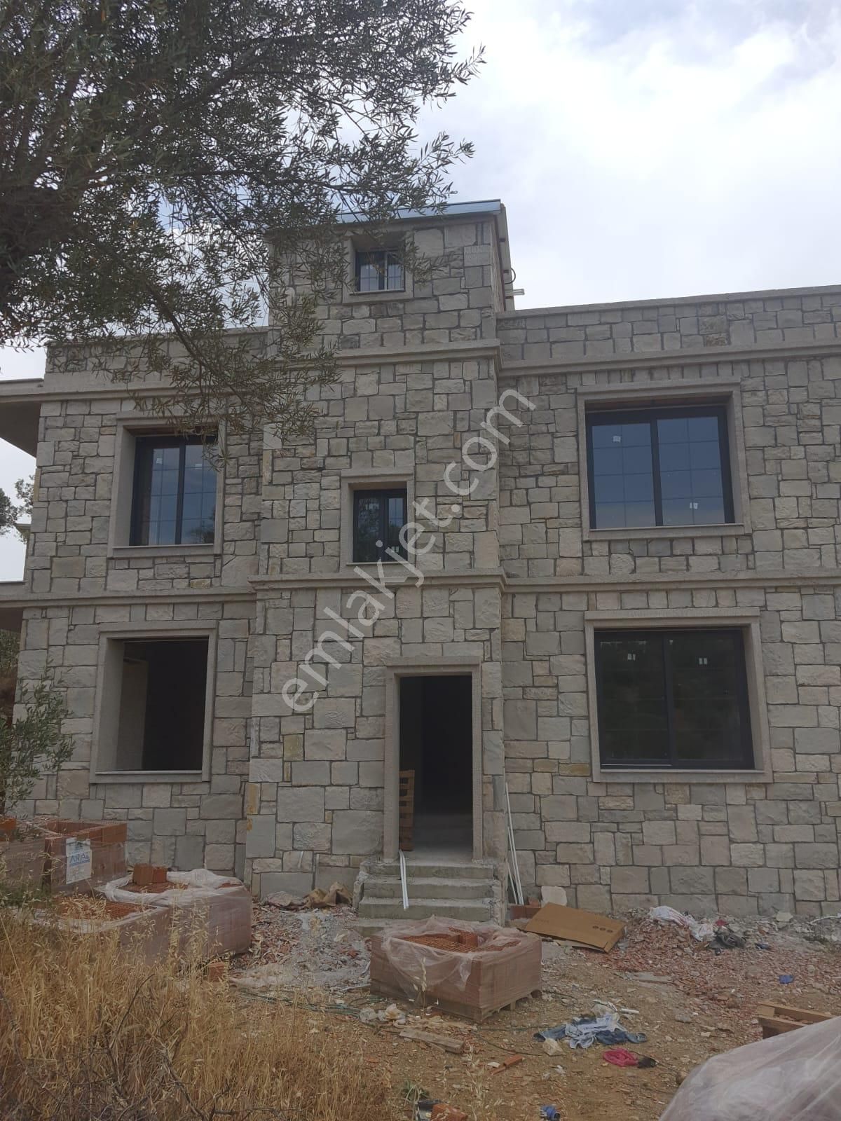 Menderes Turyap'tan Akçaköy'de 7250 M²hisse Tapulu Taşevli Tarla - Görsel 2