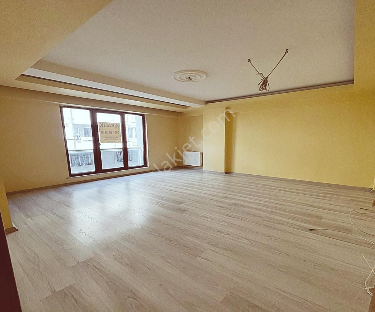 Mehterçeşme Mah Cadde Dibinde Kiralık Kat 1 Masrafsız