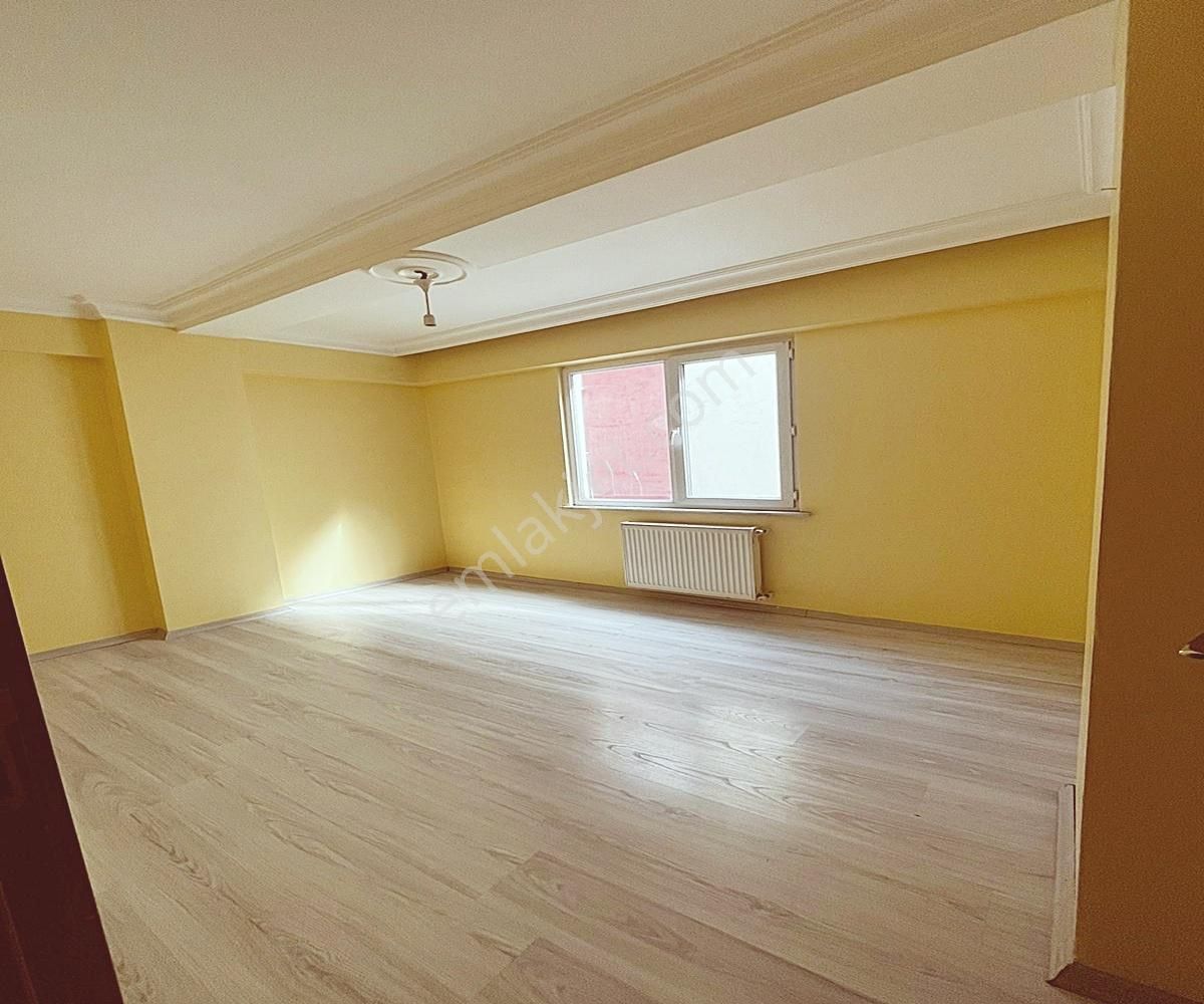 Mehterçeşme Mah Cadde Dibinde Kiralık Kat 1 Masrafsız - Görsel 4