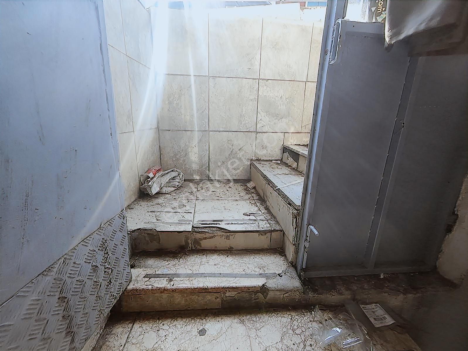 Sulyapıdan Kirazlıda Depoya Hafif İmalata Kiralık Zemin Dükkan - Görsel 10