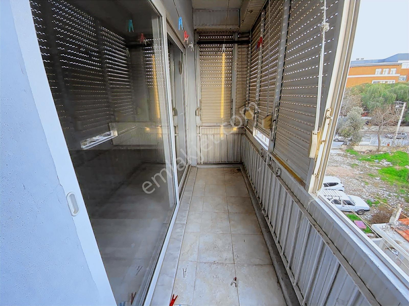 Buca İnkılap Mah Şehrin Kalbinde Satılık 2+1 Geniş Ferah Daire - Görsel 24