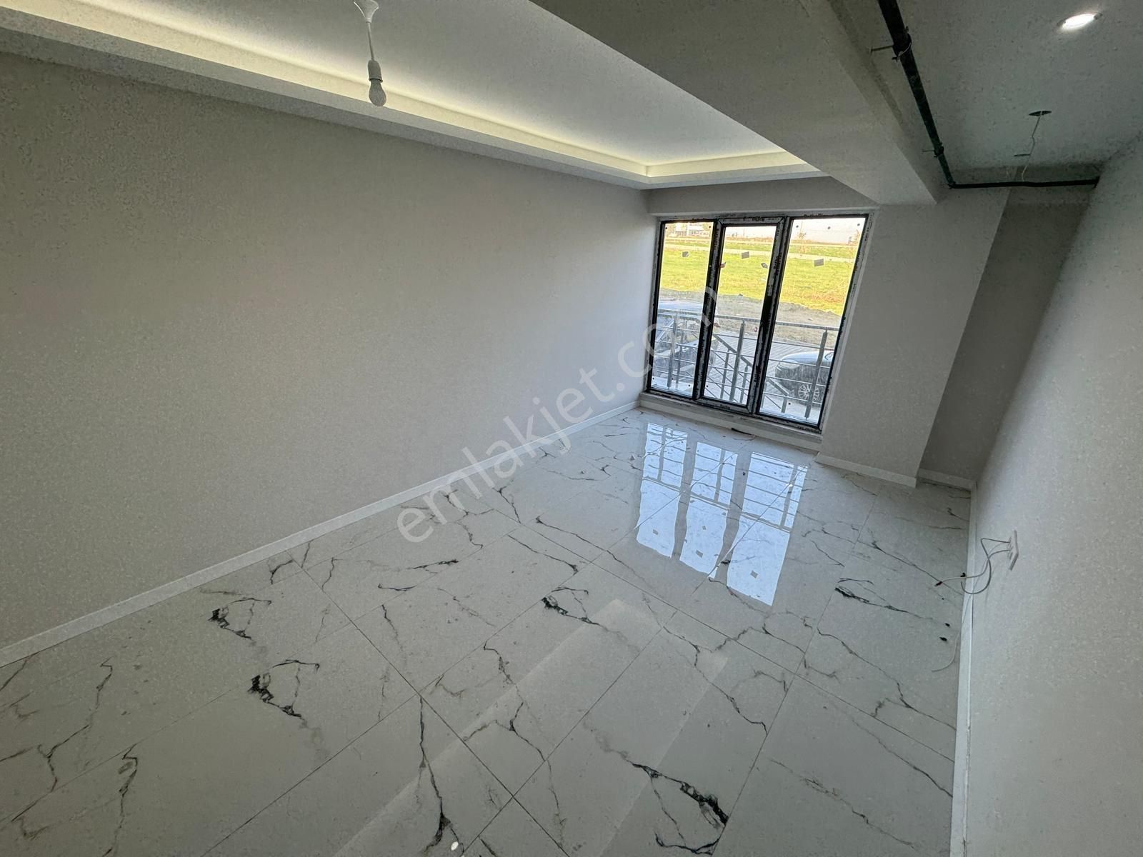 Ak Auto Gayrimenkul'dan Tekirdağ Süleymanpaşa Çınarlı Mahallesi Kiralık 2+1 Daire